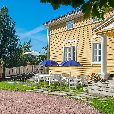 Koivulan Kartano Bed & Breakfast Lohja Екстериор снимка